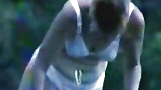 Busty Eva mbantu karo sesi nyenengke lisan
