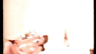 Gundhul nggebug gurune anake